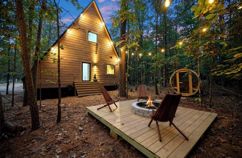 Wright City Cabin | Secluded A Frame Retreat,hot tub,sauna