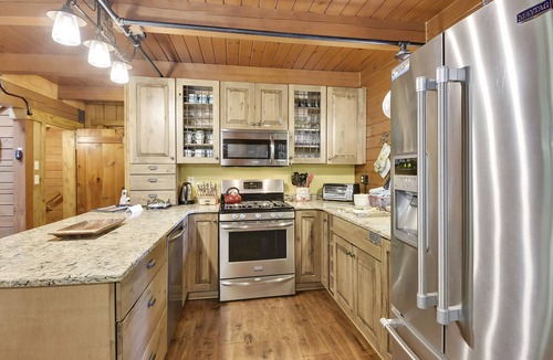 Harman Cabin | Secluded Cabin, Comfortable Lux, Valley View ~ Canaan Valley & Seneca