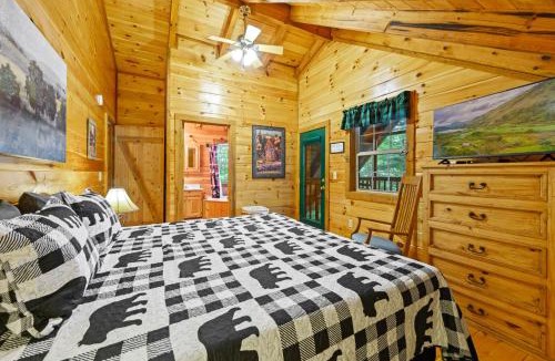Little Creek Falls House | Secluded Cabin Pool Access Arcade & Screened Hot Tub