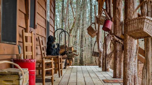 Mentone House | Secluded Cabin with Barbecue in Mentore, Alabama