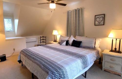 Eureka Springs House | Secluded Farm House at Wisteria