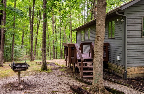 Nashville Cabin | Secluded Hilltop Cabin | Hot Tub, Pool Table & Near Nashville 3BR, 3BA