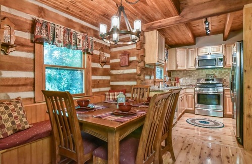 Fairview Cabin | Secluded Log Cabin, Close to Town, Hot Tub, WiFi, Fireplace, Pet Friendly