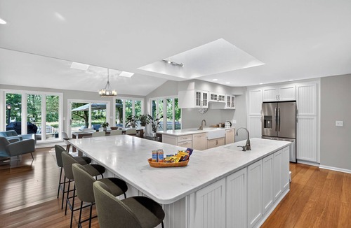 Niles House | Secluded Luxe 5BR Estate Pool, Wineries, Near ND