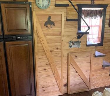 Eminence House | Secluded Ozarks Cabin in the woods Eminence MO