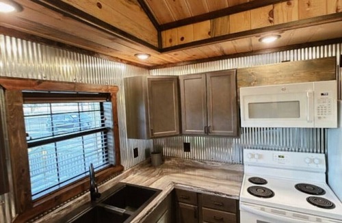 Broken Bow Cabin | Secluded Pine Cabin - Cozy & Peaceful Getaway