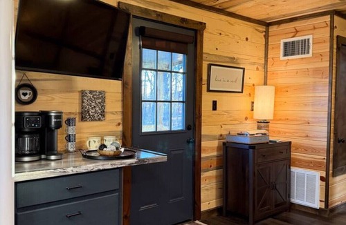 Broken Bow Cabin | Secluded Pine Cabin - Cozy & Peaceful Getaway