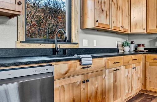 Fayetteville Cabin | Secluded Riverfront Cabin with Scenic Bluffs near Fayetteville, Arkansas