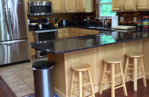 Lone Rock Cabin | SECLUDED WHITE RIVERFRONT CABIN -SLEEPS 2-10, GREAT FAMILY & FISHERMEN GETAWAY