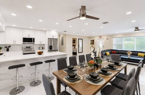 Hollywood Hills Villa | Sensational 5BR Villa Heated Pool near Hard Rock