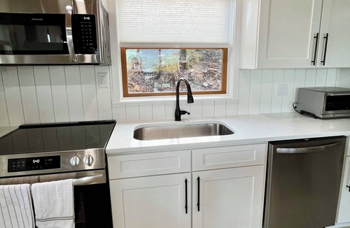 Rutledge House | Serene 2-bedroom lake house