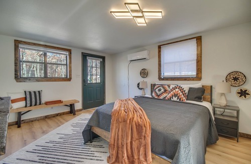 Gentry Apartment | Serene Arkansas Retreat w/ Fire Pits, Near Lakes!