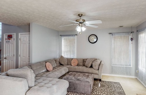 Jonesboro House | Serene & cheerful home w/ an enclosed yard - patio