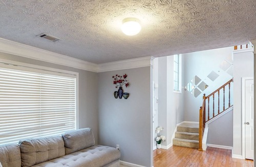 Jonesboro House | Serene & cheerful home w/ an enclosed yard - patio