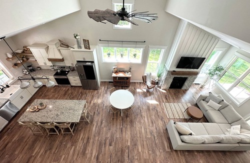 Egg Harbor House | Serene Egg Harbor Retreat w/Fire Pit! Wineries & Trails Just Minutes Away