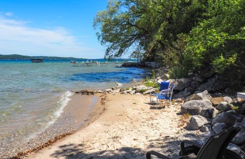 Suttons Bay House | Serene Leelanau Lake Escape Near Wine Trail