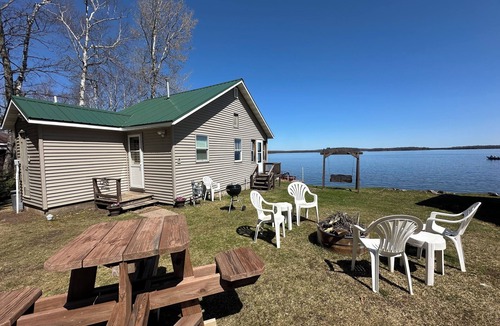 Phelps Cabin | Serenity on the Lake - Lac Vieux Desert