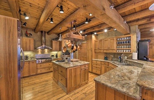 Lewisburg Cabin | 'Serenity on the River' Luxe Lewisburg Cabin!