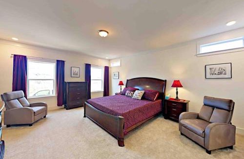 Weaverville House | Serenity Views Comfort - Close to City & Parkway!
