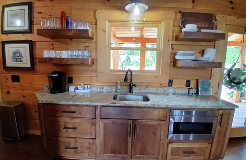 Wilson County Cabin | SEVIER LODGE AT MAY RIDGE - situated on 147 acres on top of the world