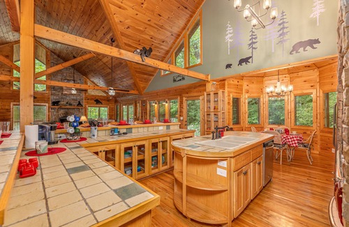 Sevierville Villa | Sevierville 14 - Three Bedroom Villa, Sleeps 12