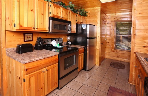 Sevierville Villa | Sevierville 37 - Two Bedroom Villa, Sleeps 10