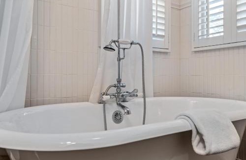 Downtown Historic District House | Sevilla Grand l Walk to DNTN l Outdoor Relaxation