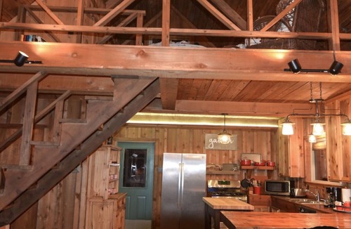 Board Camp Cabin | Shady Bend Cabin Located just 1 Mile from Wolf Pen Gap South Trailhead