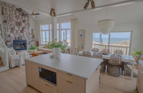 Shelby Cottage | Shelby Lakefront 5BR 3 BTH Retreat Private Beach Views Family Friendly Getaway