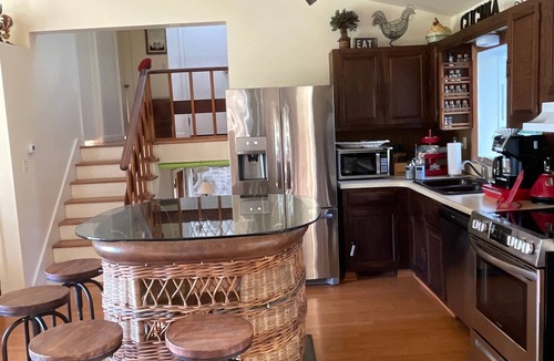 Ann Arbor House | Shelley's Retreat, entire house with attached in-law suite