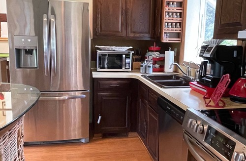 Ann Arbor House | Shelley's Retreat, entire house with attached in-law suite