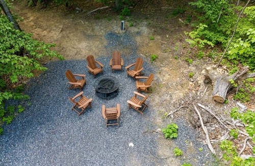 Bentonville Cabin | Shenandoah Chalet - Hot Tub Sauna Movie Game Room