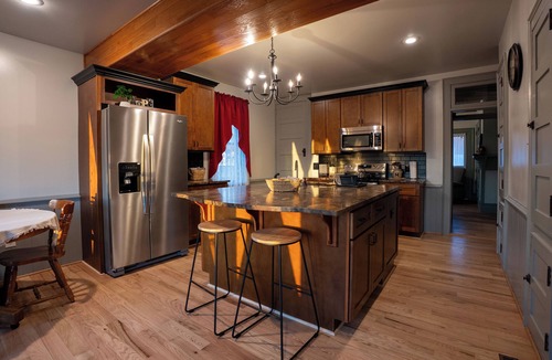 Harrisonburg House | Shenandoah Valley Escape w/Hot Tub & Views
