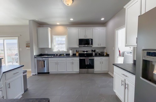 Fort Valley House | Shenandoah Valley Vista - Mountain Views & Level 2 EV Charger