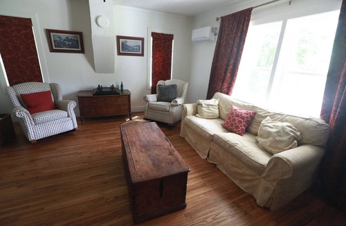Adolphus Other | Shepherd’s House on the Hill—Peaceful Getaway at River Cottage Farm - 3 Bedroom