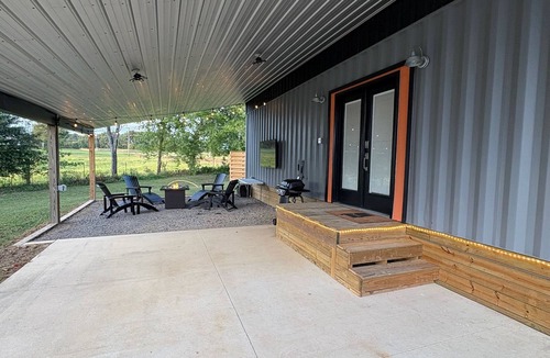 Arab Cabin | Shipping Container-6 Min to the Lake-Covered Boat Parking Unit 2
