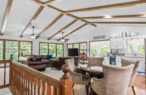 Toccoa House | Shorewood Shores Dock & Hot Tub! home
