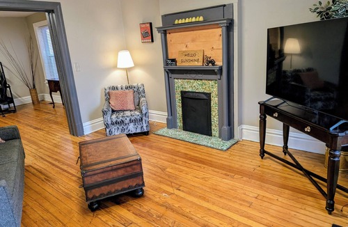 St. Louis Condo | Short-term rental/Furnished private 1BR unit/Near Hospitals & major attractions
