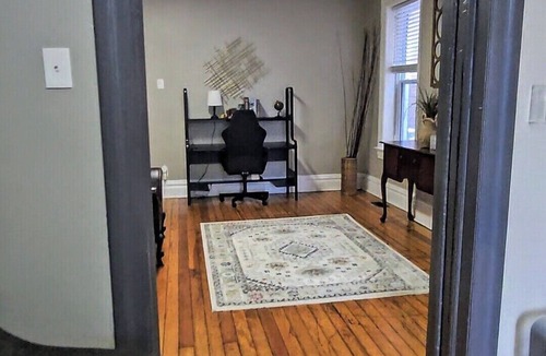 St. Louis Condo | Short-term rental/Furnished private 1BR unit/Near Hospitals & major attractions
