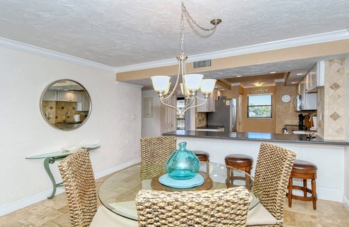 Siesta Key Condo | Siesta Key - 2BR - Beachfront Condo on Crescent Beach - Heated Pool - Tennis Ct