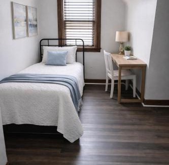 Pittsburgh House | Simple Comfort Stay