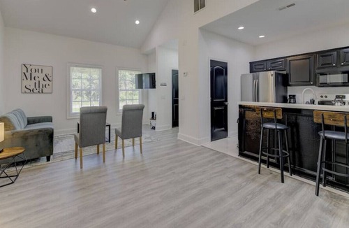 Orangeburg House | Simplicity on Sylvan