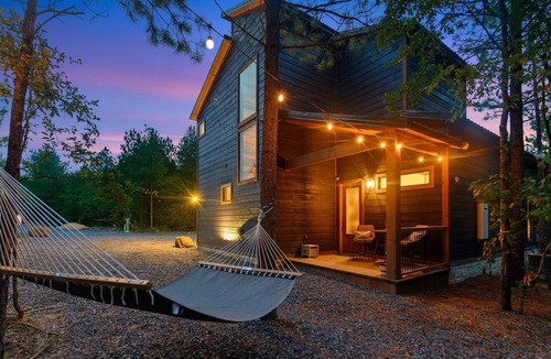 Pickens Cabin | Sip and Stay Hideaway