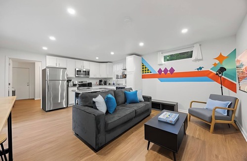 Phoenix Hill Condo | Six 1-BR Units | Group-Friendly Stay Near NuLu!