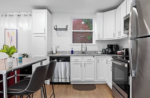 Phoenix Hill Condo | Six 1-BR Units | Group-Friendly Stay Near NuLu!