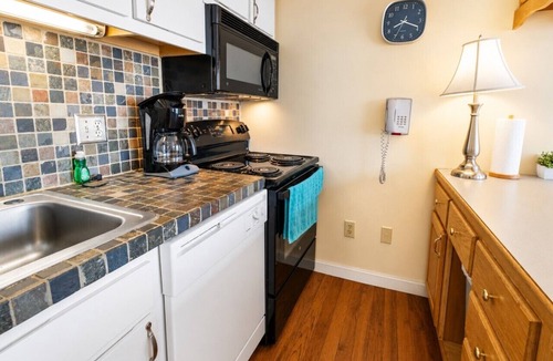 Edray Condo | Ski In Out Condo Walk to Village