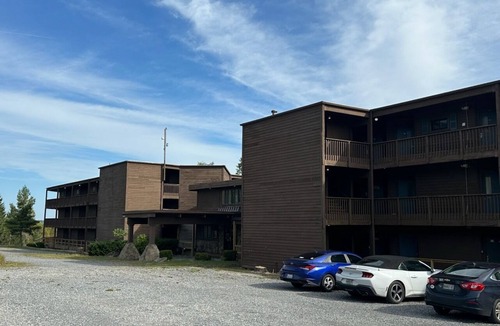 Ghent Condo | Ski-in/Ski-out 1st Floor 3-Bedroom Condo at Winterplace, WV