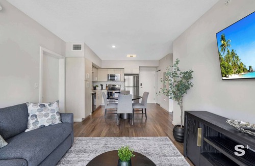 East Little Havana Condo | Sleek Miami 2BR | Free parking | Pool & Gym