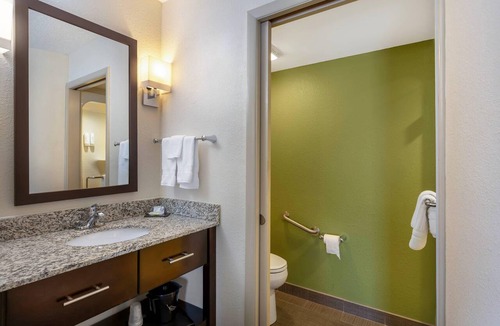 Cross Lanes Hotel | Sleep Inn & Suites Cross Lanes - South Charleston