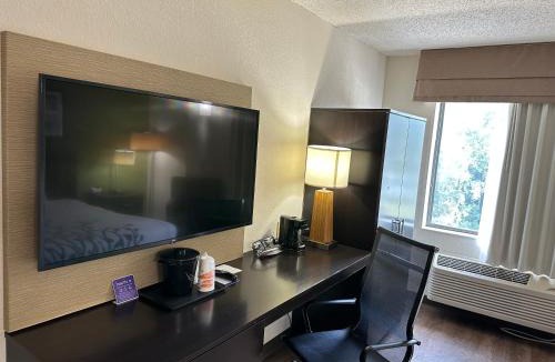 Columbus Hotel | Sleep Inn & Suites Near Columbus - State University Area